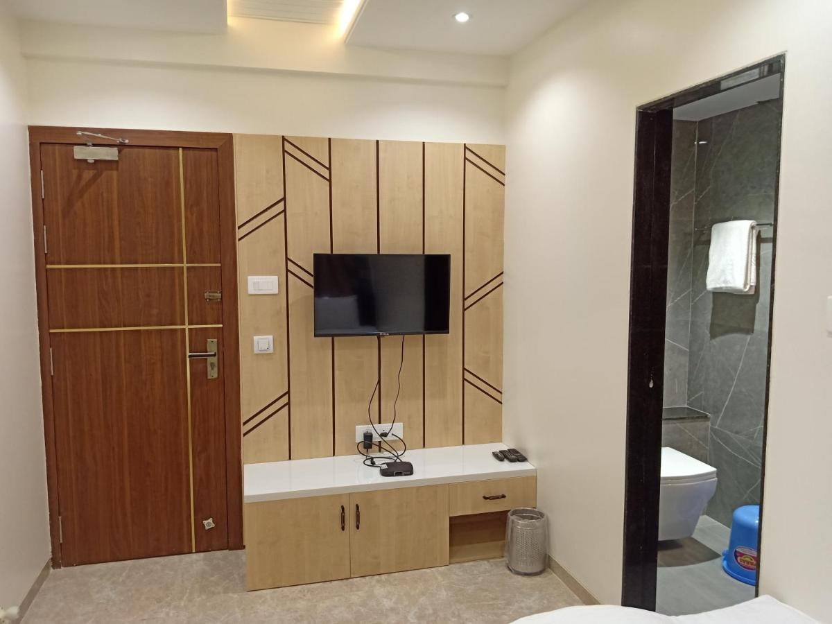 Hotel Suvarnam Residency Ahmednagar Exterior foto