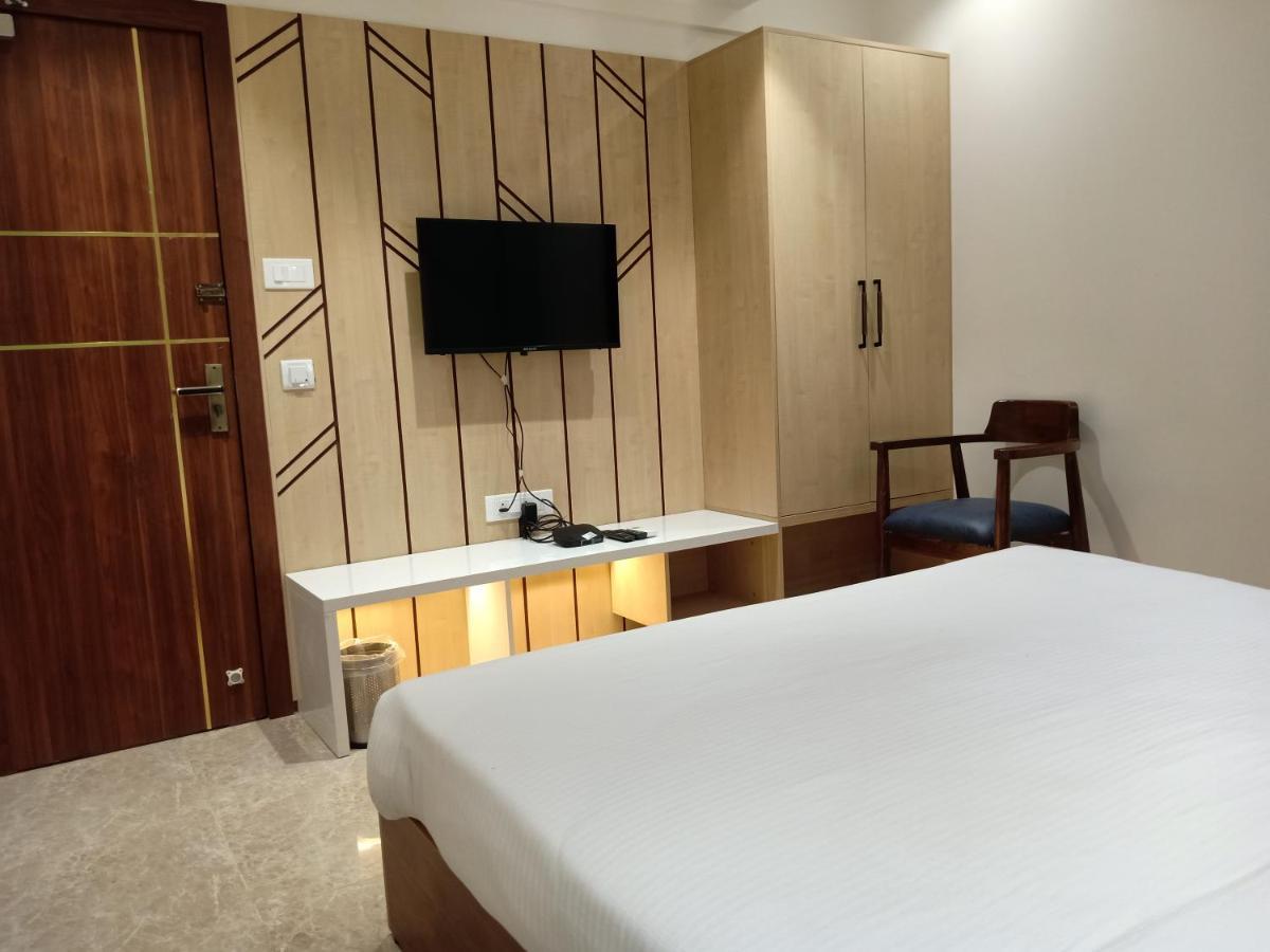 Hotel Suvarnam Residency Ahmednagar Zimmer foto